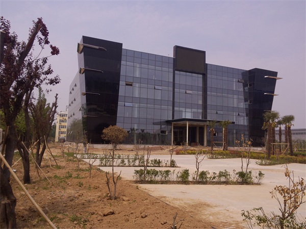 全隐框极悦建筑